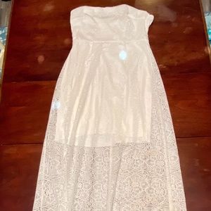 Women’s Strapless Lace Dress